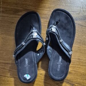 MINNETONKA SILVERTHORN LEATHER SANDALS Ladies Size 8